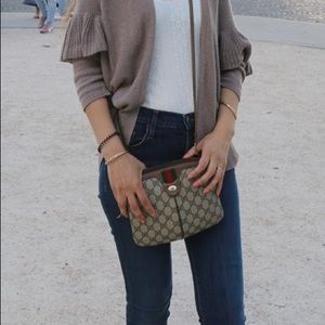 Additional pics gucci bag on me. I’m 5.2 and 98lbs